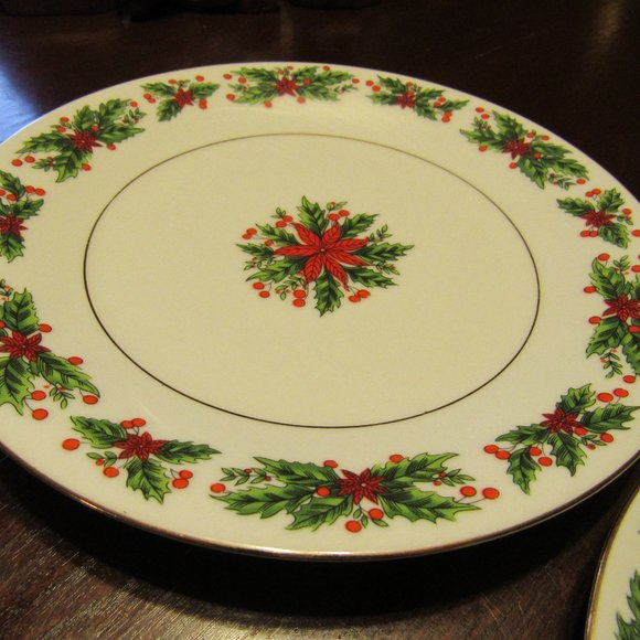 🎄(Reduced) Vintage Christmas Holly Berries 24K Gold Tea Cup/Dessert Plate Set - Picture 12 of 15